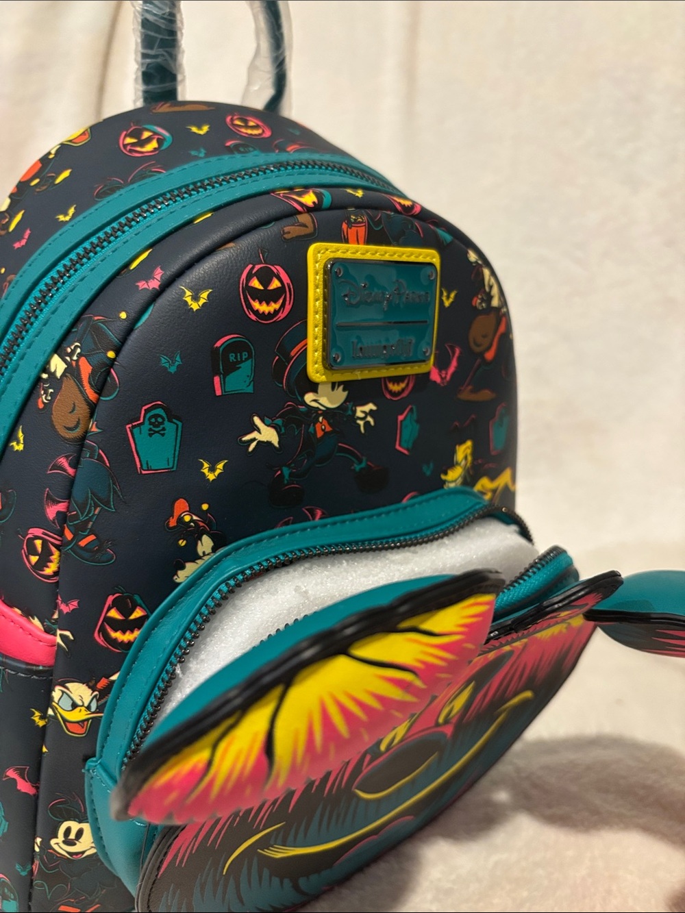 NWT Loungefly Disney Parks Halloween Mickey Pumpkin Glow in Dark Backpack - Picture 5 of 8